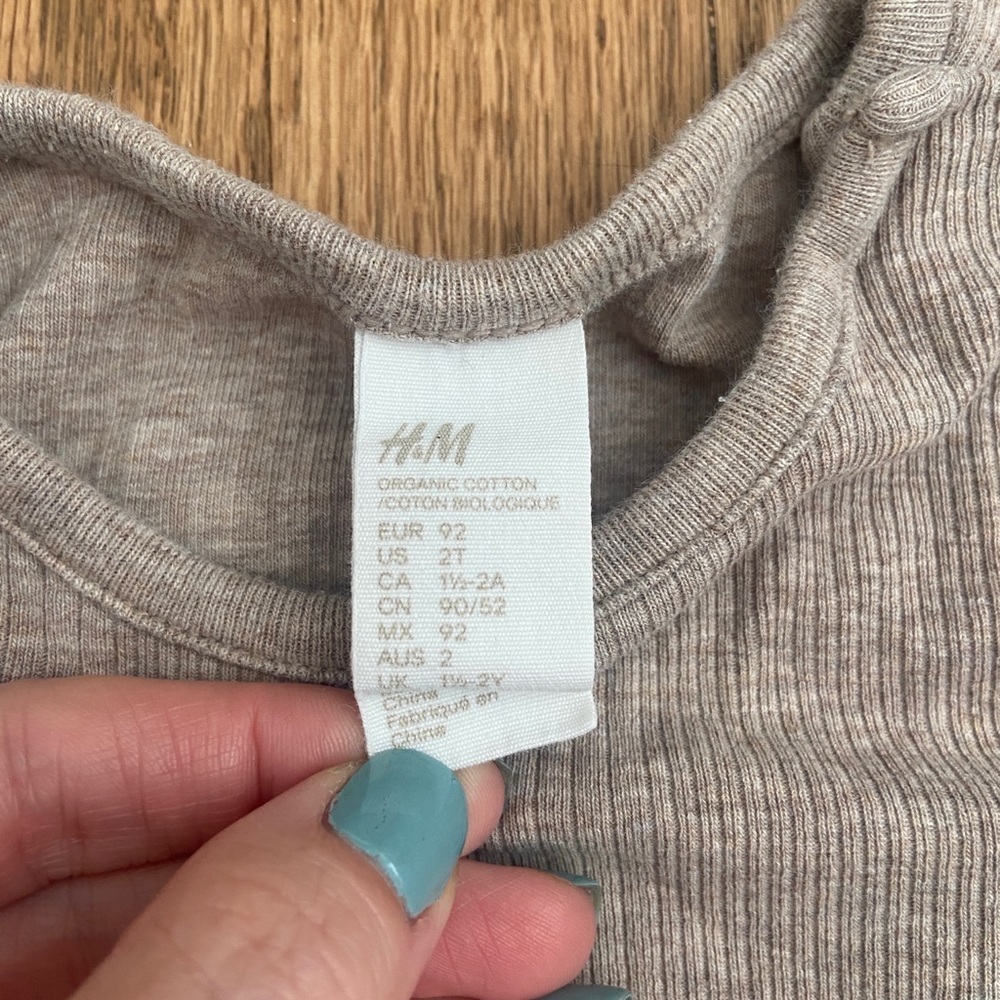 H&M | GENUINE KIDS | Mixed Fall Toddler Bundle (Shirts, Dress, Button-up) - Picture 7 of 10